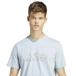 T-shirt Adidas Illustrated Linear Graphic -BULLPADEL Soldes Magasin adidas is2867 7 apparel on model detail view 1 white