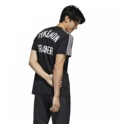 T-shirt Adidas Pokémon Trainer -BULLPADEL Soldes Magasin fm6029 app on model back white