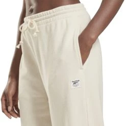 Pantalon Femme Reebok Les Mills® Non Dye French Terry -BULLPADEL Soldes Magasin h08973 app on model detail 1 white