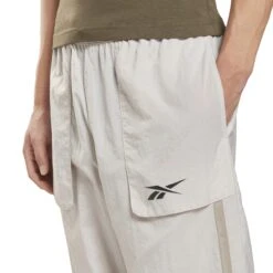 Pantalon Reebok Meet You There Woven -BULLPADEL Soldes Magasin hb5945 app on model detail 2 white 1645025840